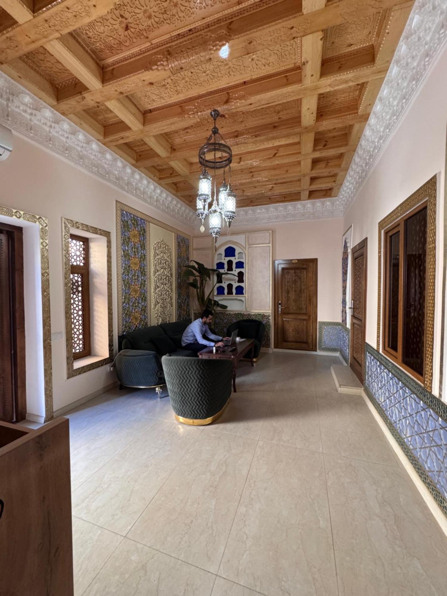 Guesthouse Muqaddam Бухара Екстериор снимка